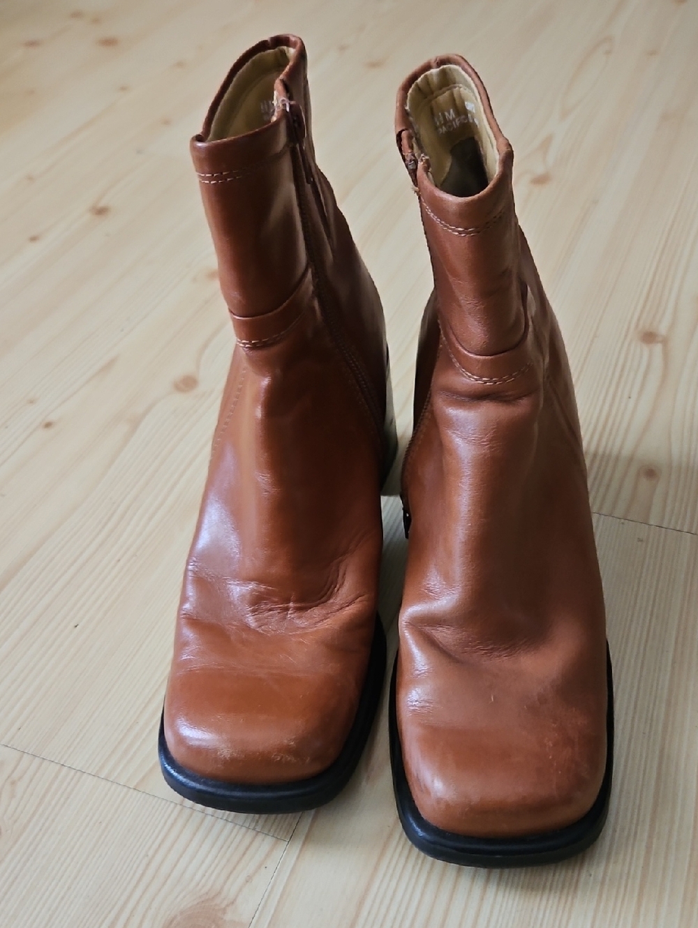 Bass Brown Leather Square-Toe Ankle Booties with Side Zip